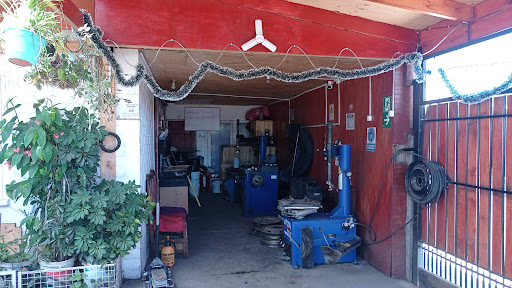 Vulcanización Donde Luchito Los Ángeles